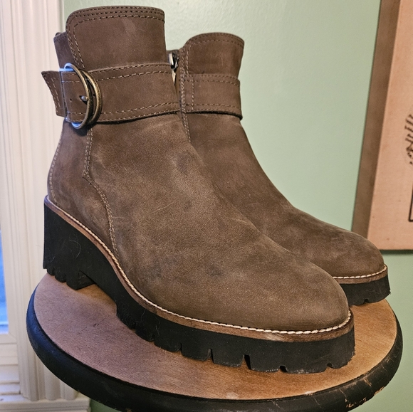 Blondo Dagger Bootie Size 9.5 - Picture 1 of 7